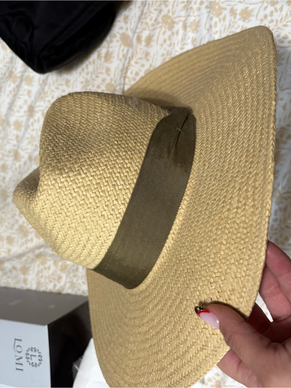 Classic Straw Wide-Brim Sun Hat with Olive Band